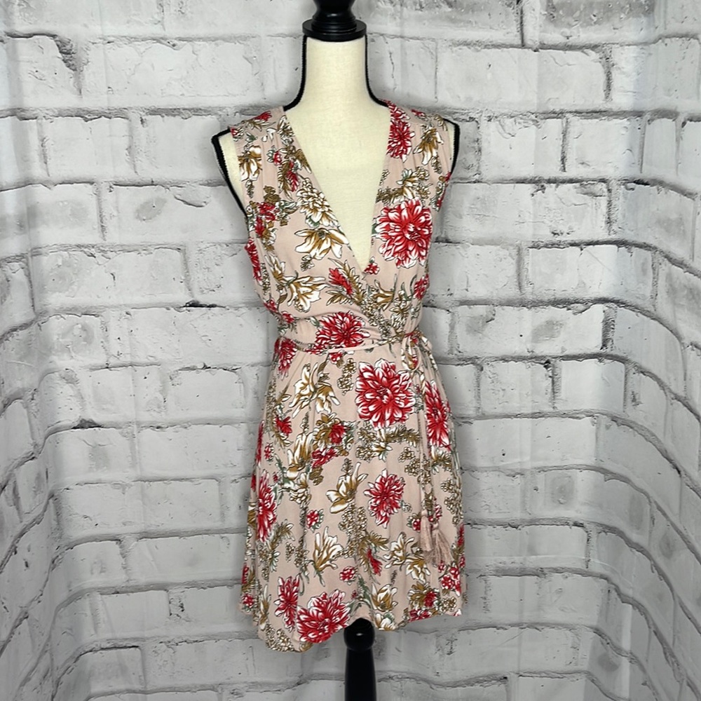 LULU’S Blush Sleeveless Wrap Dress All Over Flowers Pattern Tassel Belt Size XS